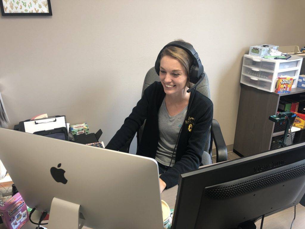 ETLC employee leading a teletherapy session